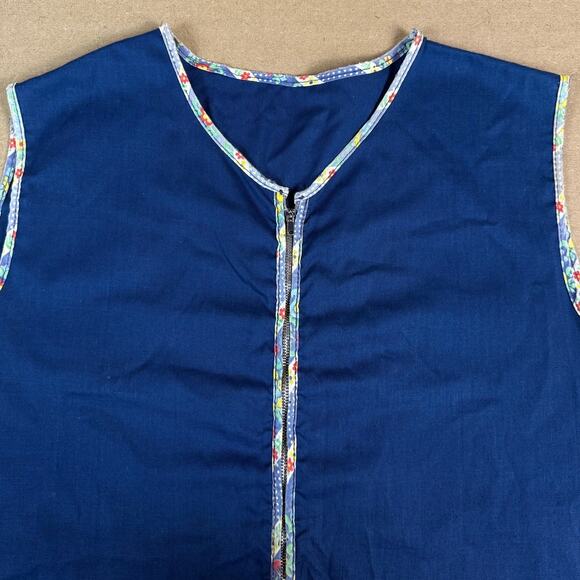 Vintage Handmade Quilt Floral Folk Scandinavian Pattern Vest Fits like Medium - Picture 2 of 8